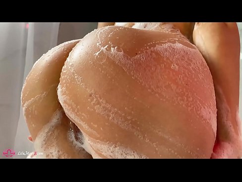 ❤️ UBrunette uphulula amaphambili ePussy ngeVibrator ukuya kwi-Intense Orgasm kwiShower ❤️  kuthi  ❌️